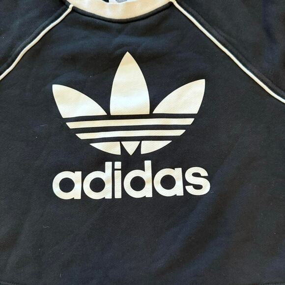 Black and white adidas cropped small - Picture 3 of 8